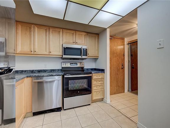3rd image of 190 Hespeler Rd #905