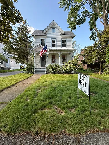 96 W Main St Photo 1