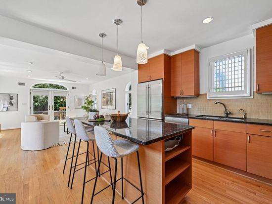 3210 Stephenson Pl NW, Washington, DC 20015