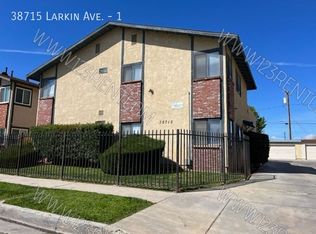 38715 Larkin Ave APT 1, Palmdale, CA 93550