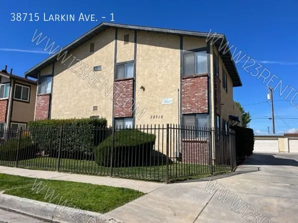 38715 Larkin Ave APT 1, Palmdale, CA 93550
