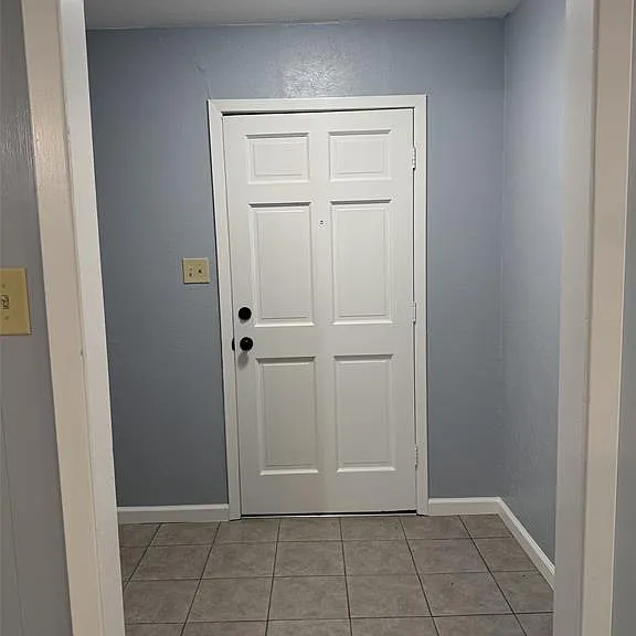 940 West Ln #243 — Photo 3