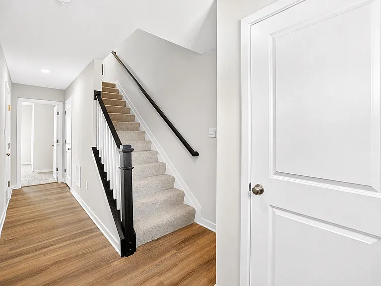 436 Whirl Ln — Photo 4