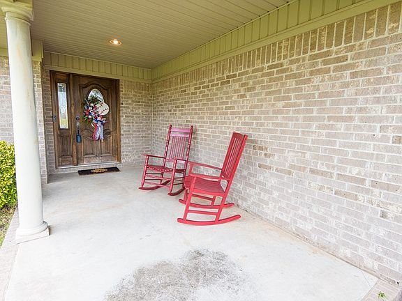 5th image of 208 Wood Trail Cir