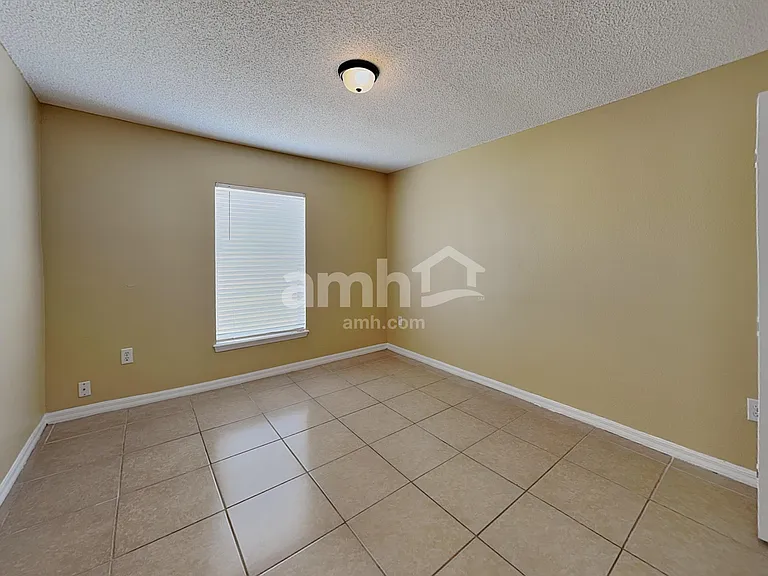 950 Woodsong Way — Photo 18
