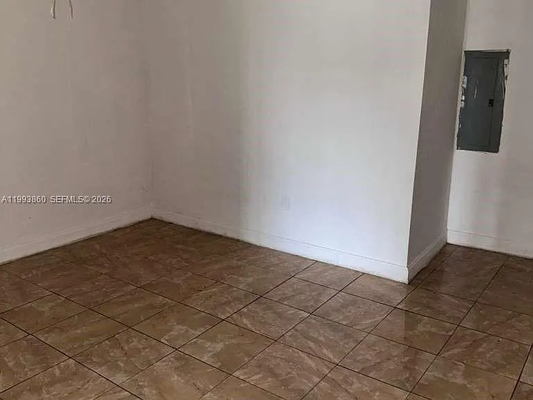 576 NW 147th St — Photo 3