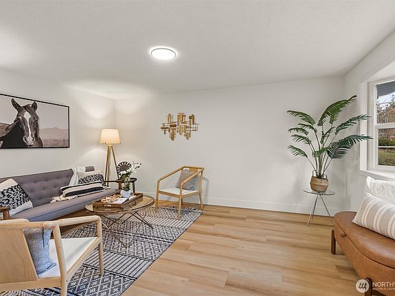 4th image of 15426 24th Avenue E