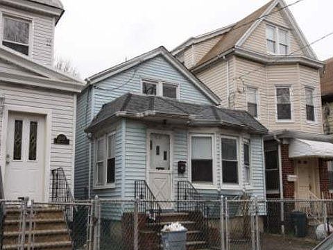 1st image of 5209 92nd St