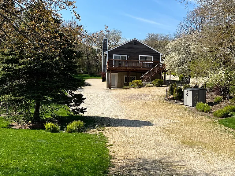 51 Seaview Ave — Photo 4