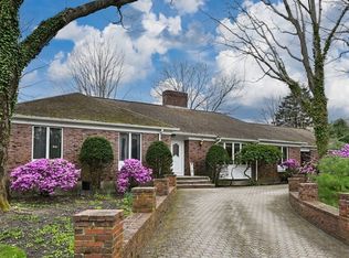15 Wildewood Dr, Lynnfield, MA 01940