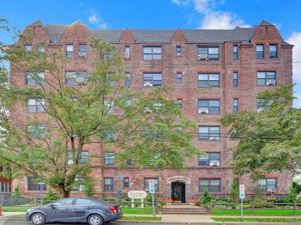 141 Woodmere Boulevard #6E, Woodmere, NY 11598