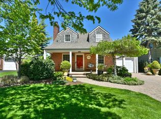 1515 Lowell Ave, New Hyde Park, NY 11040