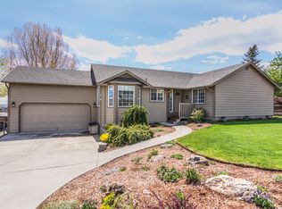 2868 SW Volcano Cir, Redmond, OR 97756