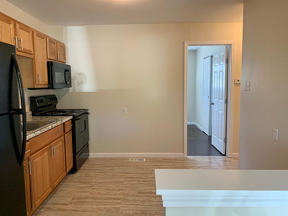 3rd image of 801 Williams St #801