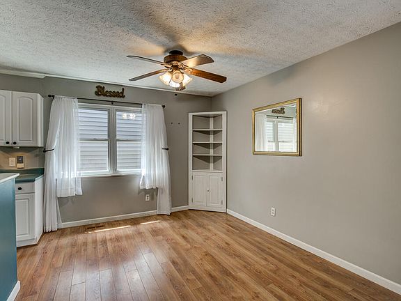5th image of 4188 Boxwood Ln
