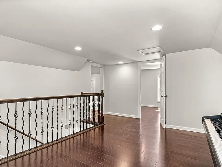 17130 Beck Rd — Photo 23