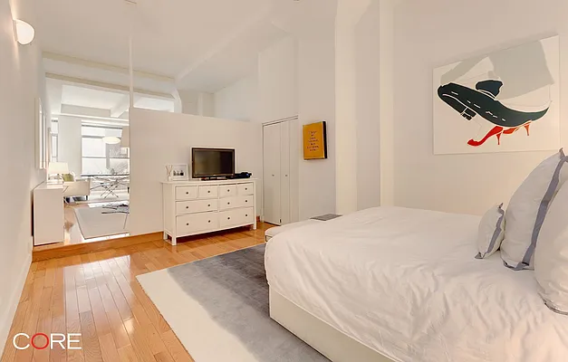 Rented by CORE | media 5