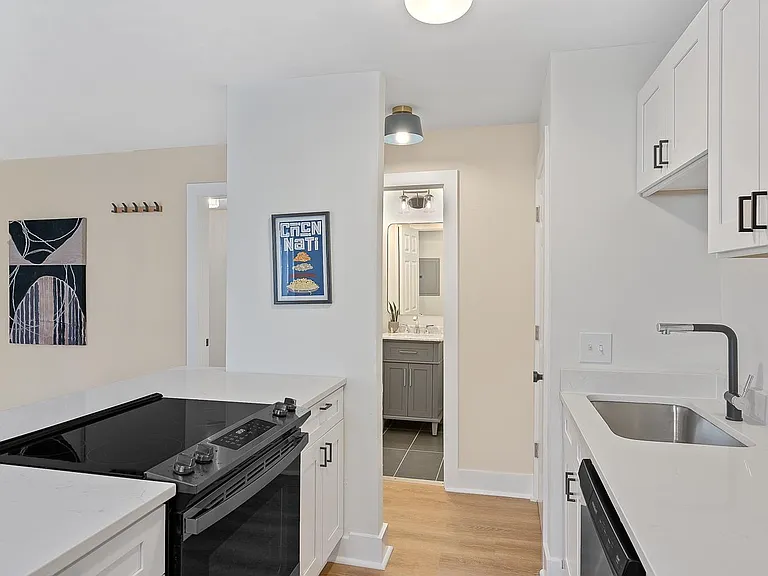 539 Hale Ave #1 — Photo 4