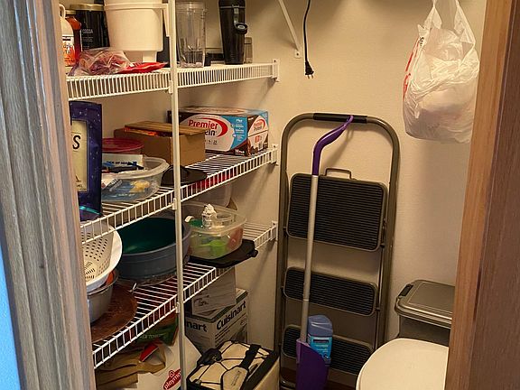 5th image of 480 Bradley Pl Unit 9