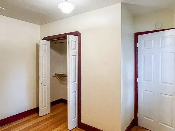 2nd image of 124 N 19th St