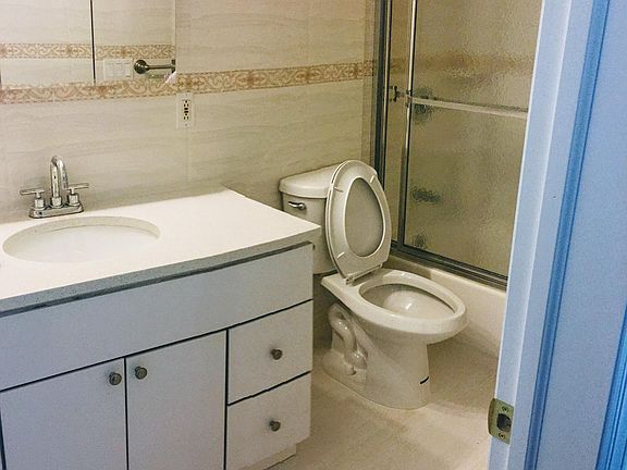 3rd image of 1426 Waters Edge Dr #2