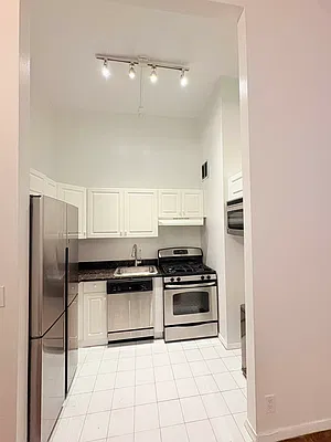 Kitchen, photo 1