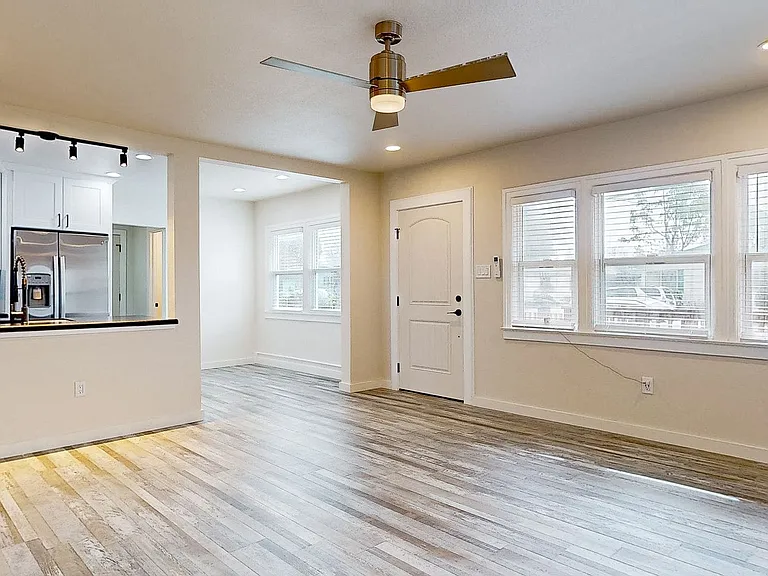 729 McConnell Ave — Photo 6