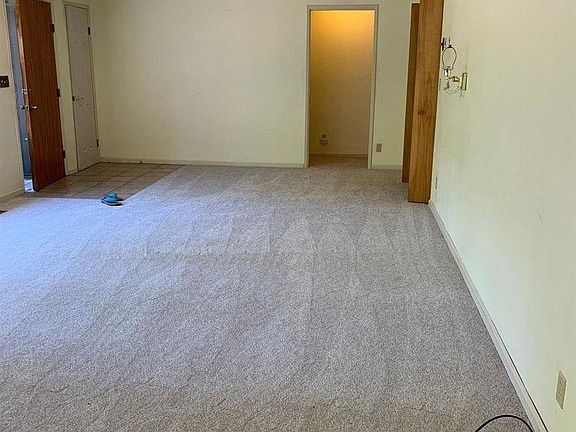 4th image of 17689 Antelope Ct