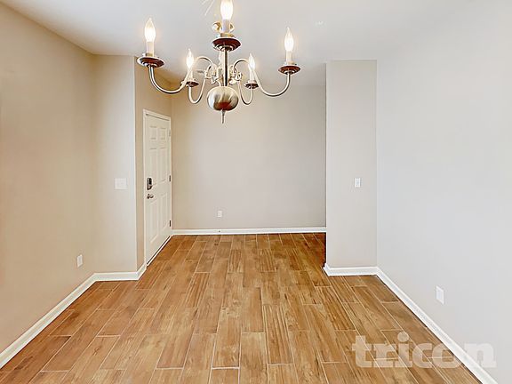 5th image of 2116 Lauren Woods Dr