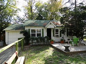 1st image of 1224 Oak Dr