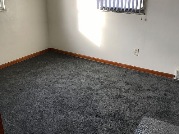 4th image of 331 Terrace Dr