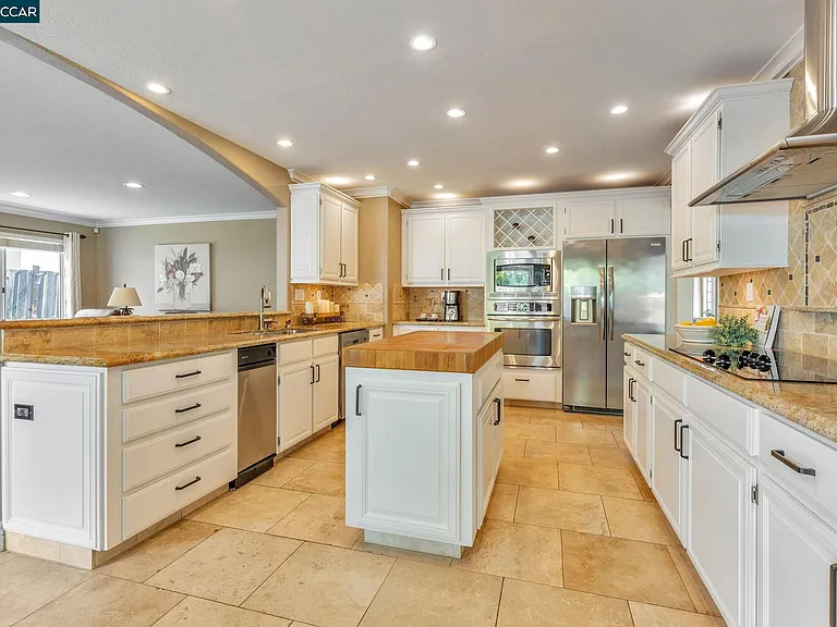 668 Sun Tree Ct — Photo 19