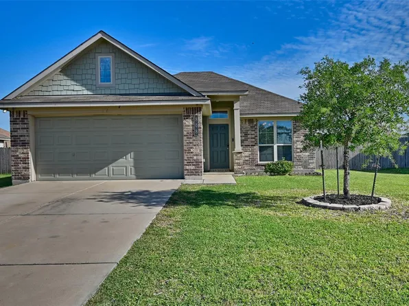 808 Mockingbird St, Navasota, TX 77868