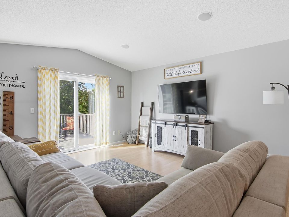 1st image of 721 Highview Ct