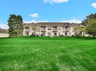 2923 Foggy Glen Dr, Valparaiso, IN 46385