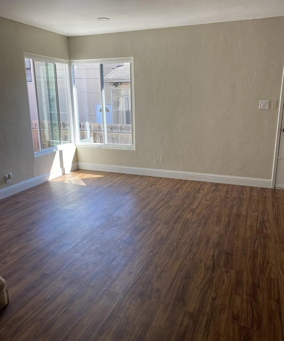 343 Foothill Blvd — Photo 4