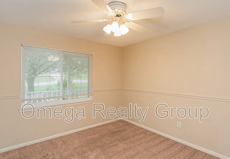 5653 Cheryl Dr — Photo 29