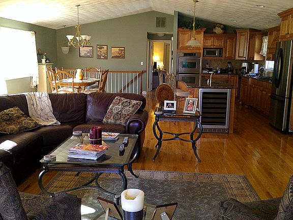 Main Level Familyroom