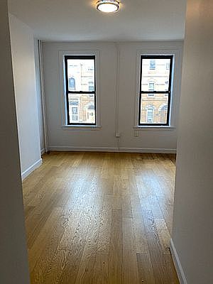 4th image of 395 Woodbine St #2A
