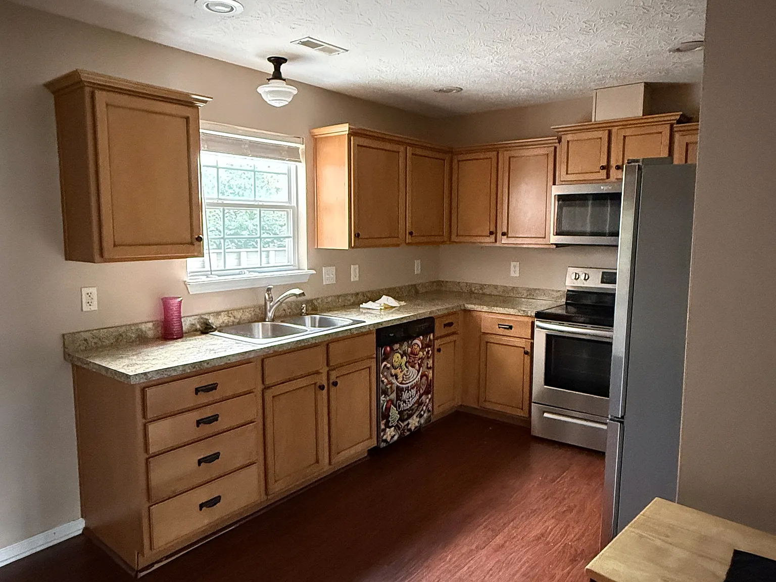4 bed, 2.5 bath, 1452 sqft, $2,000 — Photo 4