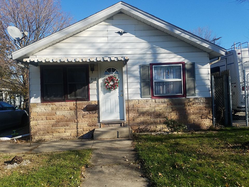 1st image of 918 S Ironwood Dr