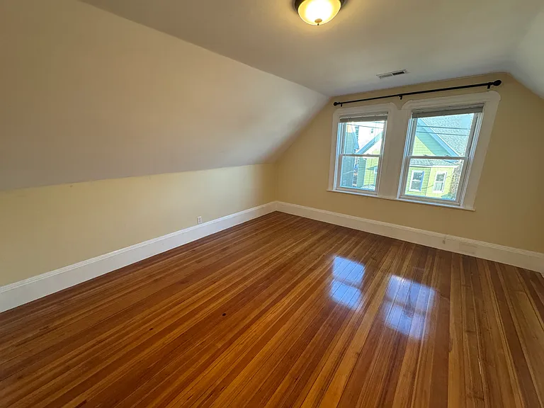 52 Lowell St #3 — Photo 7