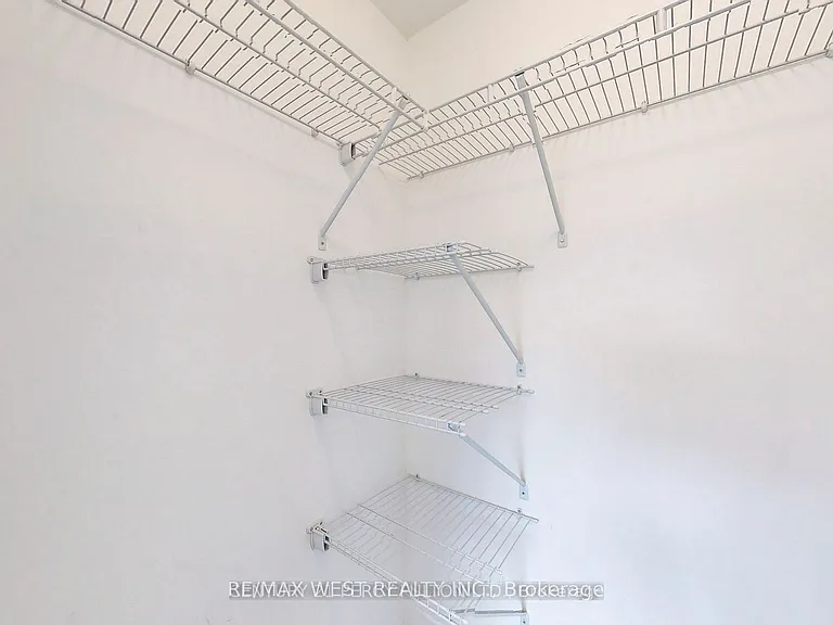 77 Mutual St #708 — Photo 18
