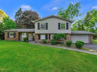 6612 Woodbank Dr, Bloomfield Hills, MI
