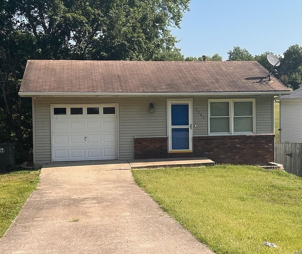 1742 New Madrid St, Cape Girardeau, MO 63701 MLS 23040017 Zillow