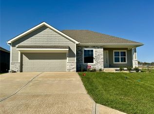 1538 N 157th Ter, Basehor, KS 66007