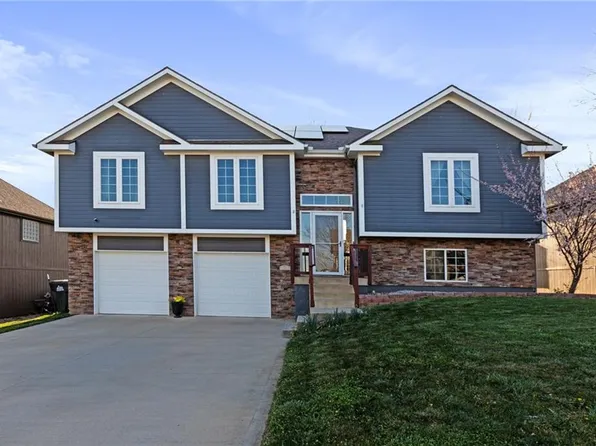 1607 NW Pond Ave, Grain Valley, MO 64029