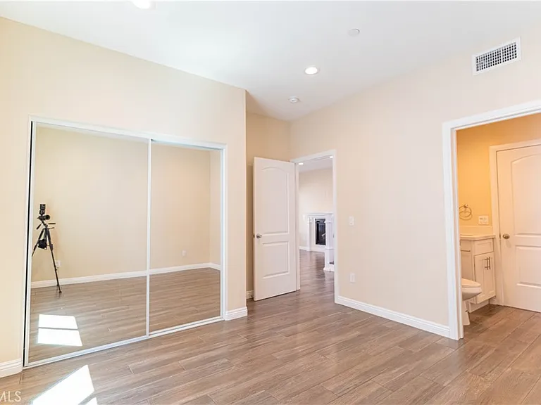 9246 Cedros Ave #6 — Photo 7