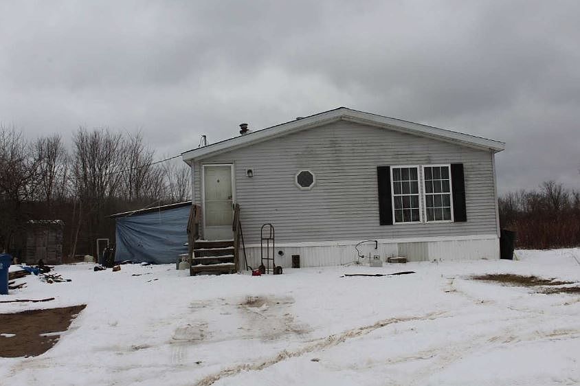 2nd image of 20465 Four Mile Rd