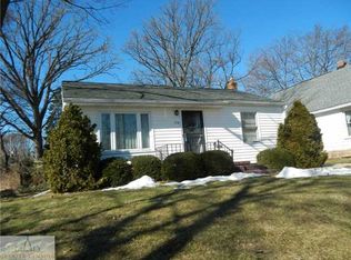 218 S Foster Ave, Lansing, MI 48912